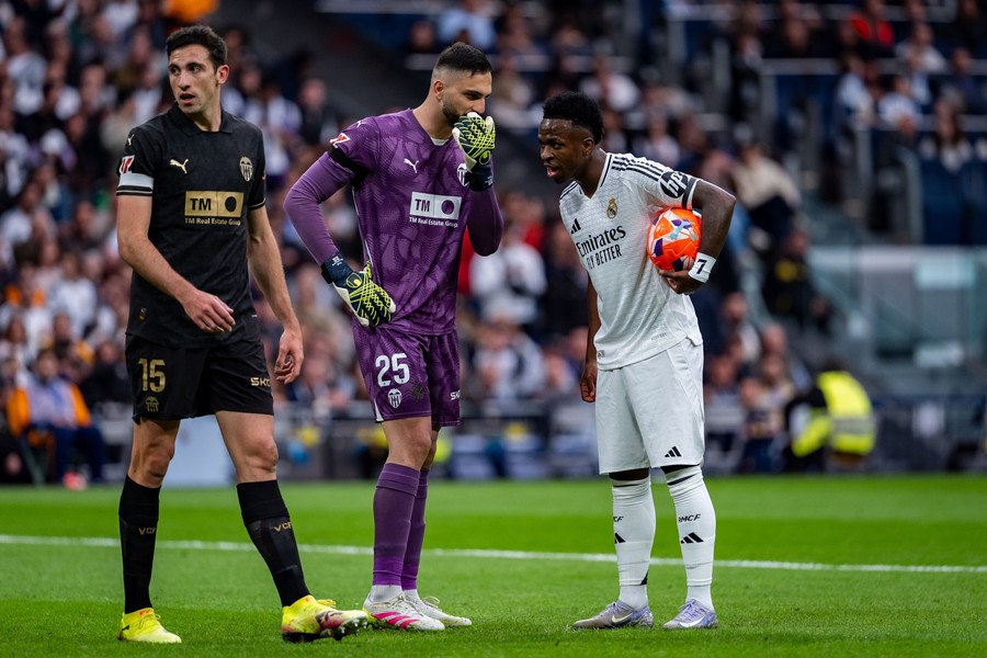 Dezvăluiri incredibile după Real Madrid - Valencia 1-2! Ce i-a spus portarul Mamardaşvili lui Vinicius înainte să apere penalty-ul executat de starul brazilian