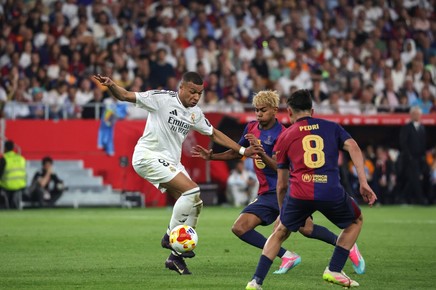 VIDEO | FC Barcelona - Real Madrid, ASTĂZI, de la 17:15, în direct pe Prima Sport 1 şi Prima 4K! El Clasico din LaLiga, decisiv în lupta la titlu. Echipele de start!