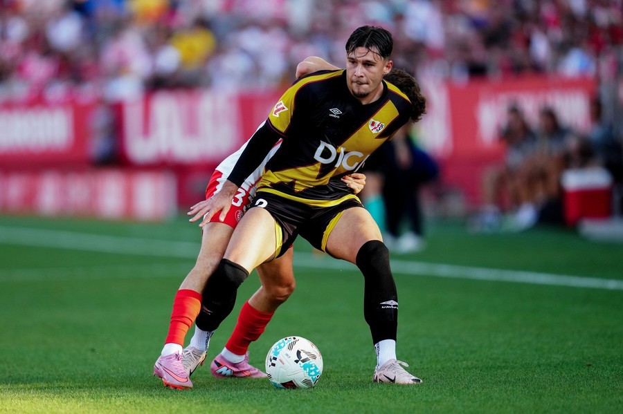 VIDEO | Girona - Rayo Vallecano 1-3. Start perfect de sezon pentru Raţiu! Portarul gazdelor a gafat incredibil