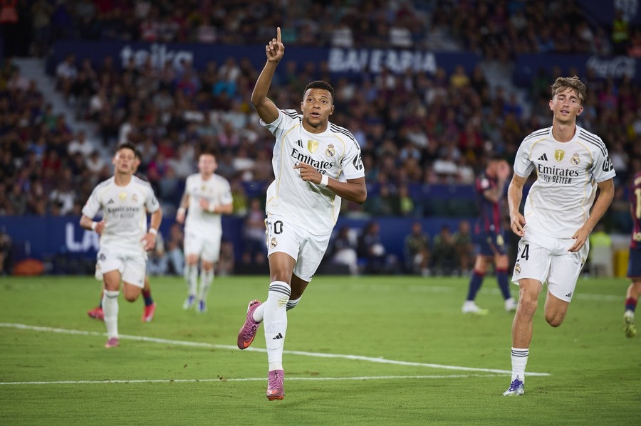 VIDEO | Kylian Mbappe marchează pe bandă rulantă, iar Real Madrid îşi continuă parcursul fără greşeală în LaLiga: şase etape, şase victorii