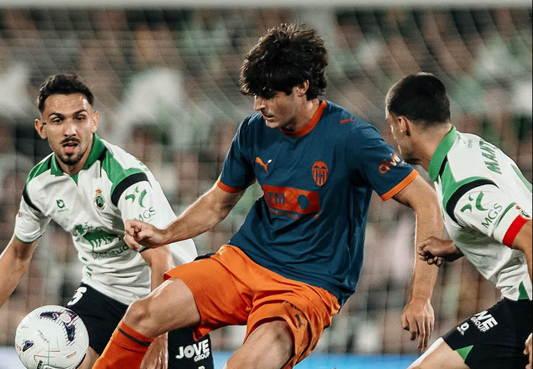 VIDEO | Racing Santander – Valencia 2-2. Ambele formaţii sunt în partea de jos a clasamentului