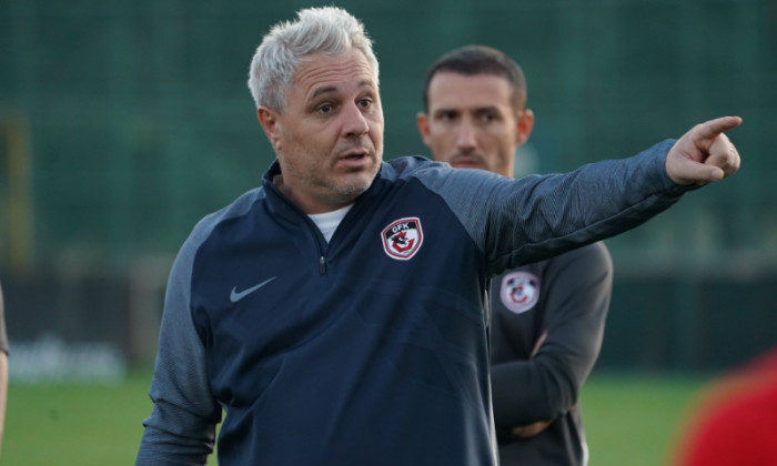 Cum a fost primit Şumudică de oficialii lui Başakşehir, după "scandalul Colţescu". Dezvăluirea lui Şumi la Look Sport LIVE