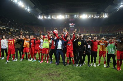 Campioana Trabzonspor, eliminată din Cupa Turciei de Kayserispor, echipa lui Silviu Lung Jr. Portarul român a fost titular