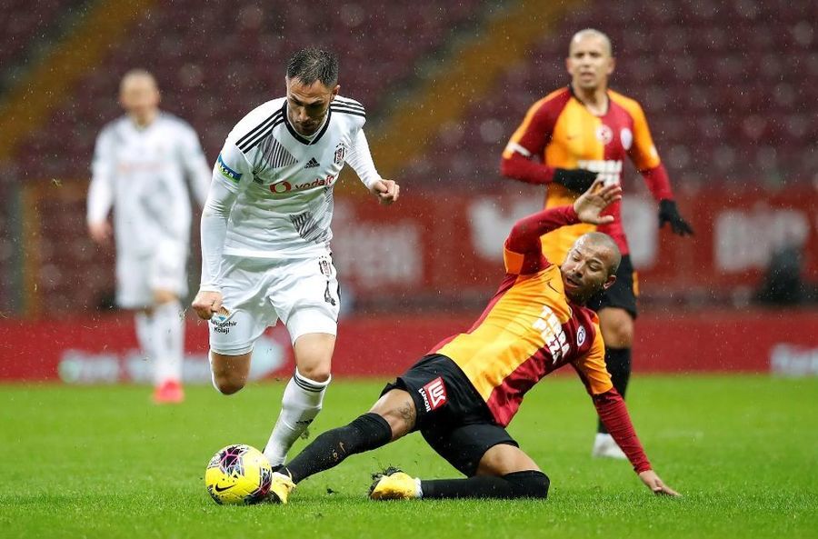 Galatasaray – Beşiktaş, sâmbătă, de la 19:00, pe Prima Sport 3 şi PrimaPlay.ro. Arde Istanbulul! Înfruntare de risc maxim între titanii Turciei
