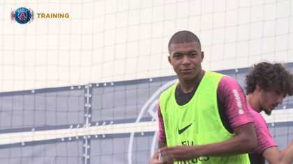 VIDEO | PSG VREA SĂ-I SCOATĂ TRANSFERUL DIN CAP. NOUL SALARIU PROPUS LUI MBAPPE