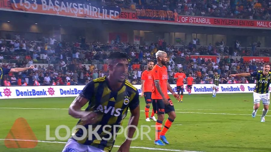 VIDEO | GREU DE UCIS. FENERBAHCE ÎNTOARCE PE FINAL MECIUL CU BASAKSEHIR ŞI E LIDER ÎN TURCIA