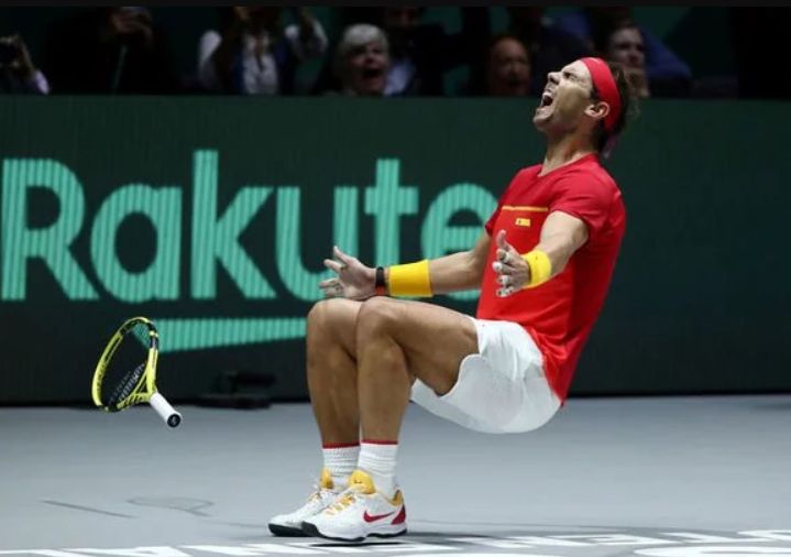 VIDEO | SPANIA SE ÎNCORONEAZĂ LA MADRID ÎN CUPA DAVIS. NADAL A CÂŞTIGAT MECIUL DECISIV CU SHAPOVALOV