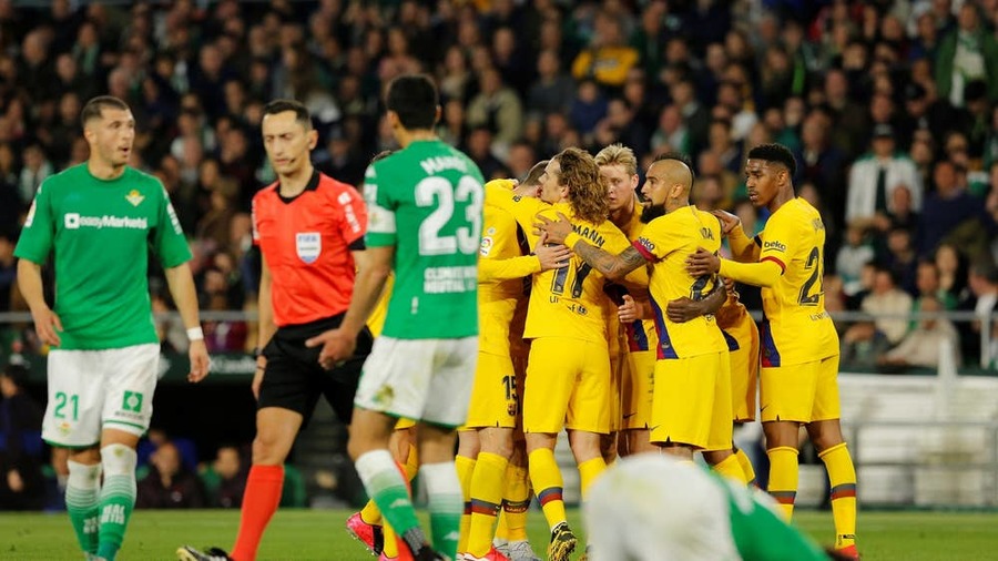 VIDEO | BARCELONA CÂŞTIGĂ CHINUIT CU BETIS, DUPĂ CE A FOST CONDUSĂ DE DOUĂ ORI