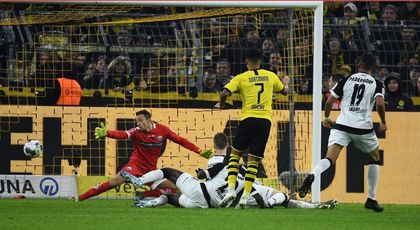 VIDEO | NEBUNIE DE MECI LA DORTMUND! PADERBORN A CONDUS CU 3-0, DAR BORUSSIA A SCOS UN PUNCT LA FINAL