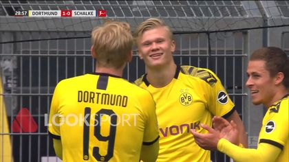 VIDEO Bundesliga: Dortmund - Schalke 4-0. Gazdele ajung la victoria 800 şi sunt doar la un punct de Bayern