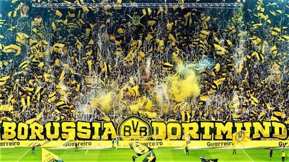 Modul inedit prin care suporterii Borussiei Dortmund îşi susţin favoriţii pentru derby-ul cu Schalke 04. FOTO 