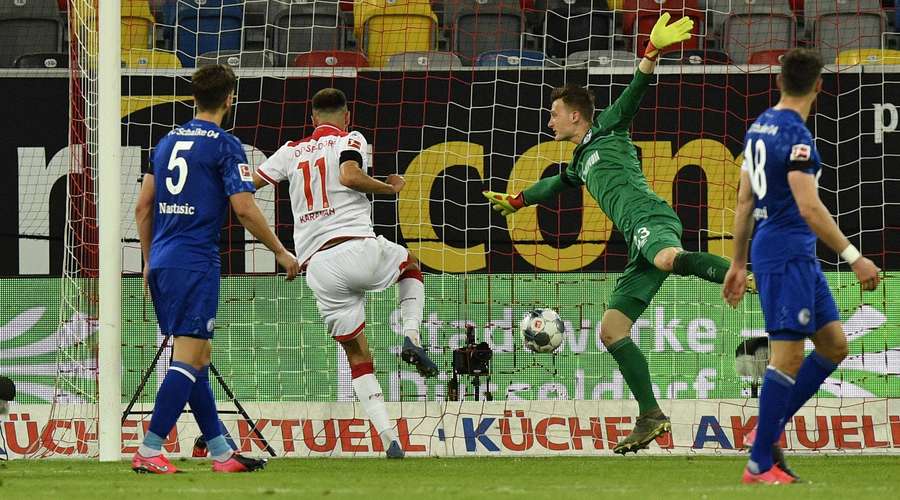 VIDEO | Surpriza etapei! Lupta la retrogradare devine tot mai strânsă. Dusseldorf – Schalke 2-1.  Oaspeţii îşi cam iau adio de la Europa League