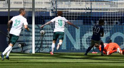 Golul de generic al lui Bittencourt şi defensiva de fier strâg lupta la retrogradare. Schalke 04 - Wertder Bremen 0-1. Oaspeţii sunt aproape de un loc care asigură salvarea de la retrogradare
