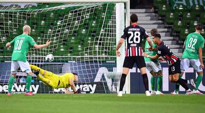 VIDEO | Victoria care aduce liniştea. Werder – Frankfurt 0-3. Ilskaner a reuşit ”dubla” în 9 minute. Gazdele au mari probleme cu evitarea retrogradării