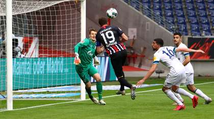 VIDEO Eintracht Frankfurt - Schalke 2-1. Oaspeţii continuă seria dezastruoasă