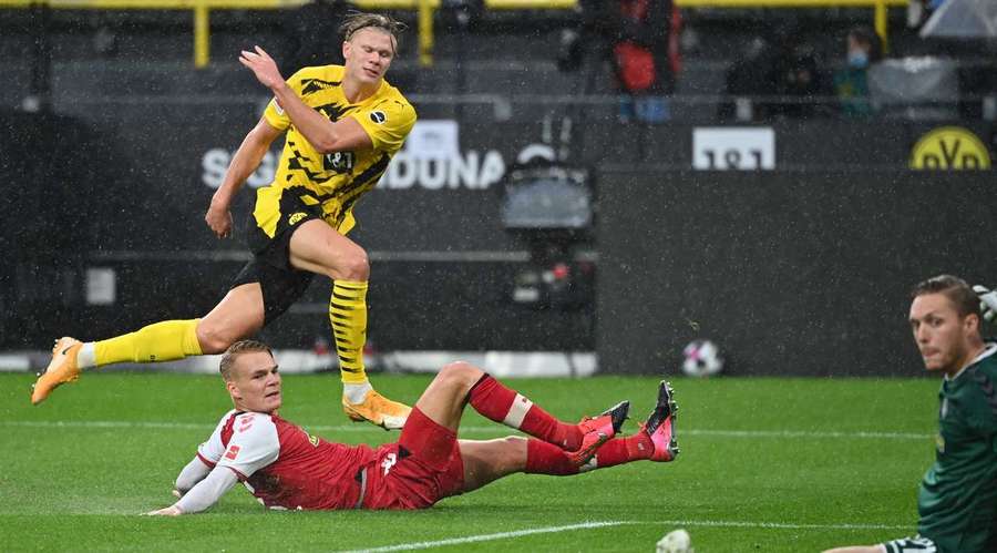 Haaland, imperial, în victoria de serviciu a lui Dortmund cu Freiburg