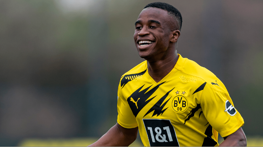 Youssoufa Moukoko, cel mai tânăr debutant din istoria Bundesliga. BVB l-a băgat la joc la 16 ani 