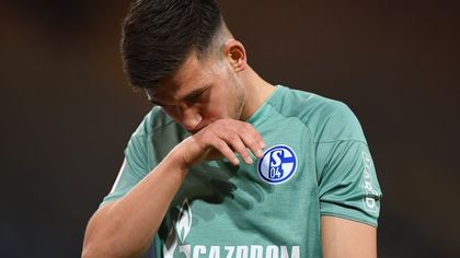 VIDEO | Fanii lui Schalke 04 au răbufnit, după ce echipa a retrogradat în Bundesliga 2