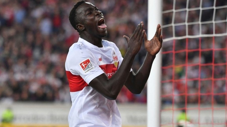 Pedeapsă severă pentru starul lui VfB Stuttgart! Omul de 25 de milioane de euro a jucat cu acte false