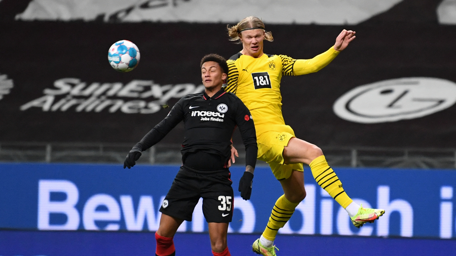 VIDEO | Borussia Dortmund întoarce incredibil meciul cu Eintracht Frankfurt, 3-2, şi se apropie la şase puncte de Bayern. "Galbenii" au revenit de la 0-2 în minutul 71