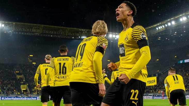 VIDEO | Borussia Dortmund, victorie cu 2-0 în deplasarea cu Stuttgart