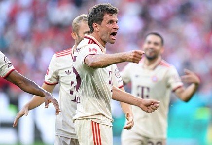 Bayern a câştigat acasă cu Freiburg, iar Thomas Muller a atins o bornă istorică