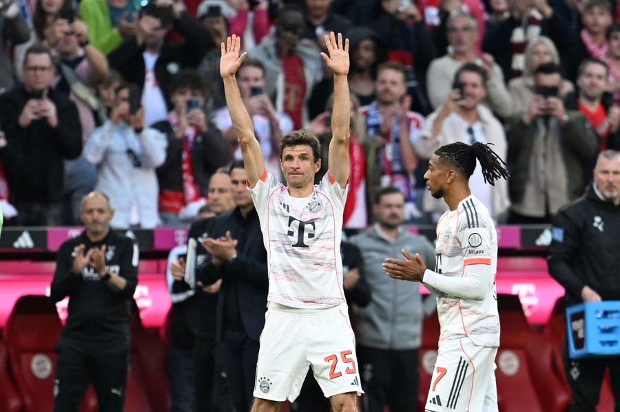 VIDEO | Bayern - Gladbach 2-0. S-a încheiat o eră! Thomas Muller şi-a luat adio de la fanii bavarezi