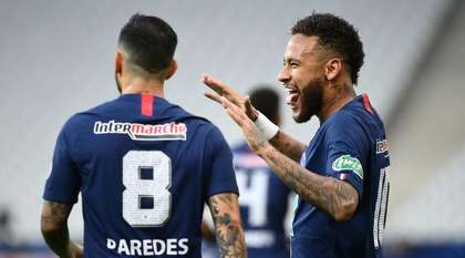 PSG a reuşit eventul în Franţa, după succesul din Cupa Franţei. Perin, intrare criminală la Mbappe. Starul francez a ieşit accidentat, în prima repriză