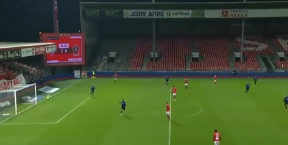 VIDEO | Fază cum rar se vede în fotbal. Cum a evitat în ultima secundă un portar din Ligue 1 un autogol epic