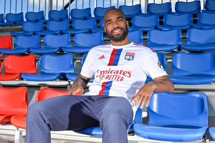 Lacazette, incert pentru meciul cu Feyenoord din cauza unor înţepături de viespe