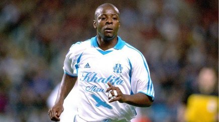 Fostul jucător Pascal Nouma afirmă că a jucat cu un cancer muscular când era legitimat la Olympique Marseille