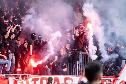 Un număr mare de persoane, în arest ca urmare a violenţelor legate de meciul Brest-Lens