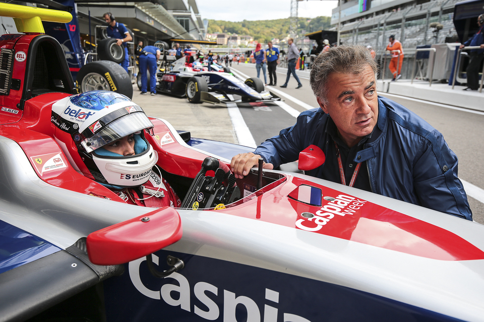 //i0.1616.ro/media/581/3142/38121/19385624/1/jean-alesi.jpg