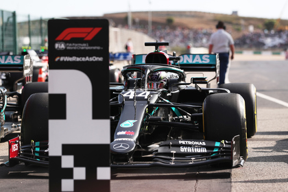 S-a scris istorie în direct pe Look Sport! VIDEO | Lewis Hamilton a devenit pilotul cu cele mai multe victorii în Formula 1, după succesul din MP al Portugaliei