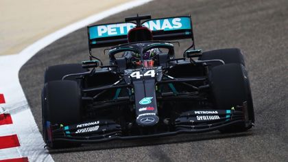 Victorie pentru Lewis Hamilton în Marele Premiul al Bahrainului. Cursa a fost marcată de incidentul horror al lui Romain Grosjean