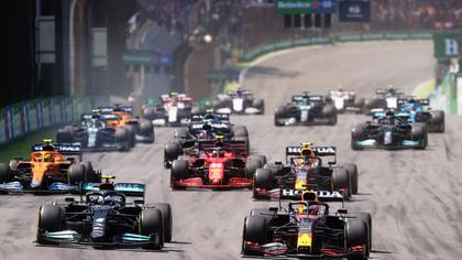 Sezonul 2022 al Formulei 1 turează motoarele în direct pe Look Sport. Se anunţă o nouă filă a duelului Verstappen - Hamilton