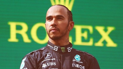 Lewis Hamilton spune că a fost victima rasismului şi hărţuirii în timpul şcolii