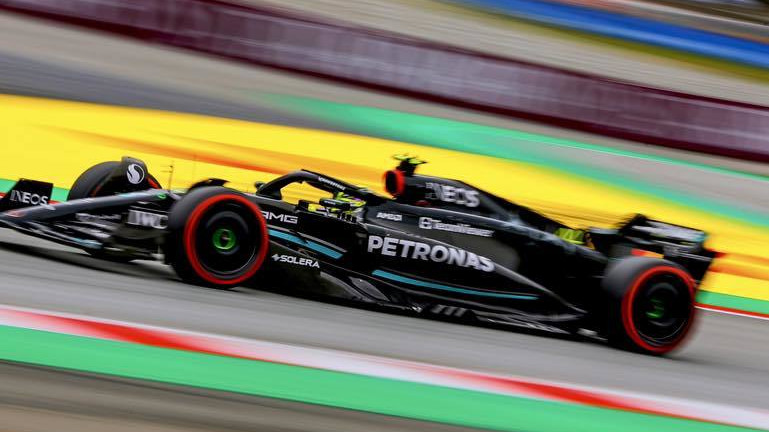 VIDEO | Revanşa lui Lewis Hamilton. Britanicul de la Mercedes, pole în Marele Premiu al Ungariei