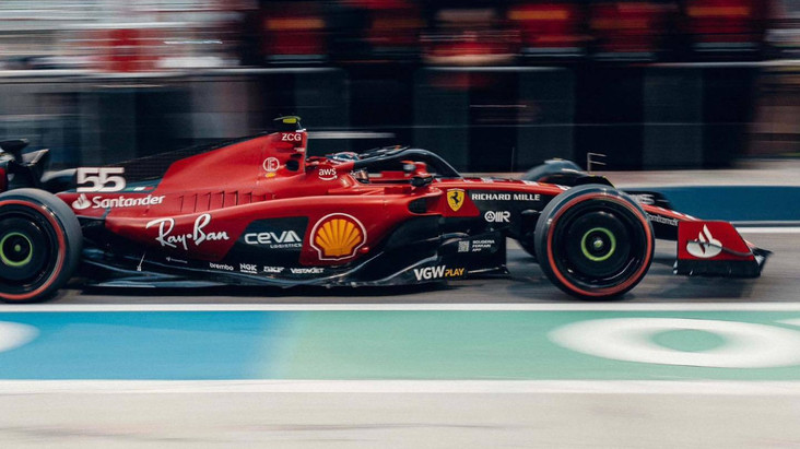 VIDEO | Carlos Sainz l-a învins la limită pe Max Verstappen şi va pleca din pole la Monza
