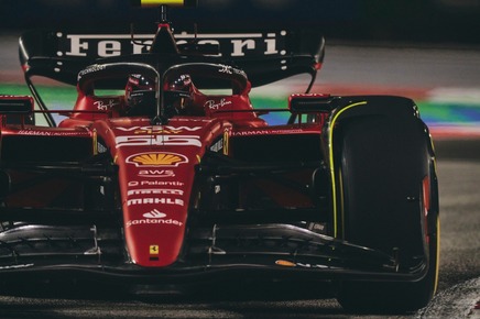 VIDEO ǀ Carlos Sainz a câştigat MP de la Singapore! George Russell a greşit pe final şi a ratat podiumul