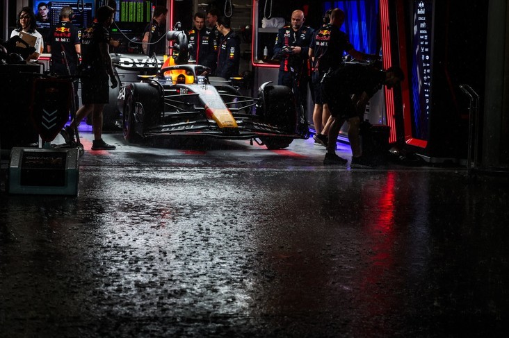 VIDEO | Max Verstappen, pole în Marele Premiu al Braziliei. Sesiunea decisivă a fost afectată de furtună