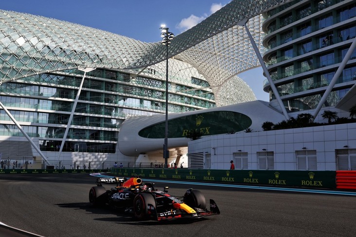 VIDEO | Max Verstappen a egalat în Abu Dhabi recordul de pole position-uri al legendarului Nigel Mansell