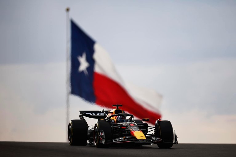 Max Verstappen a câştigat sprintul din Austin! Pilotul Red Bull şi-a mărit avansul la general