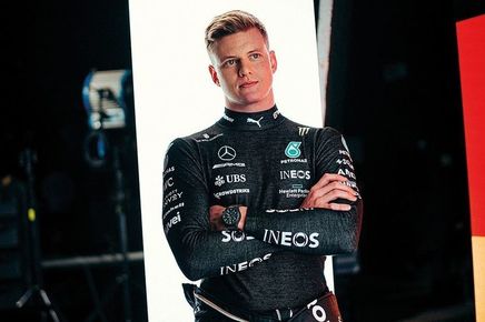 Mick Schumacher părăseşte Mercedes F1, unde este pilot de rezervă