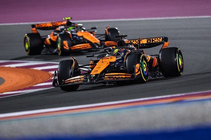 McLaren a făcut ”dubla” în ultima sesiune de calificări a sezonului din Formula 1