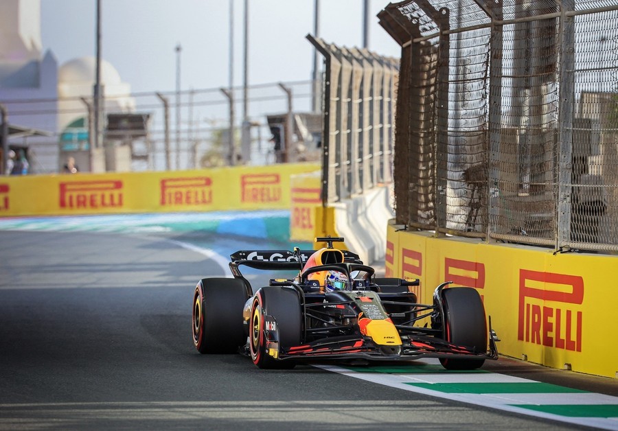 Max Verstappen, în pole position la Marele Premiu al Arabiei Saudite