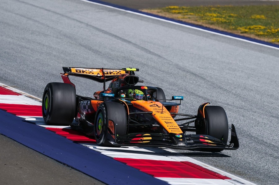 Lando Norris s-a impus în Marele Premiu al Austriei. Două abandonuri de marcă în startul cursei