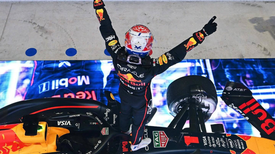 Max Verstappen anunţă că va folosi numărul 3 în sezonul 2026 al Formulei 1