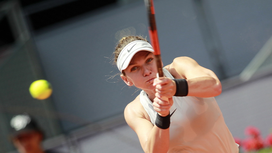 Game Over! Simona Halep, eliminată de la Roland Garros de locul 54 WTA! Meci perfect făcut de Swiatek: 6-1, 6-2