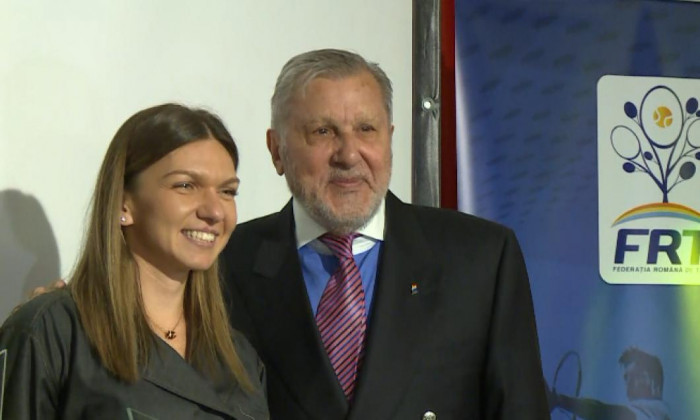 ”Cred că suntem cretini. Suntem proşti rău de tot, vorbesc serios!” Ilie Năstase a răbufnit, după ce a aflat că Simona Halep are Covid